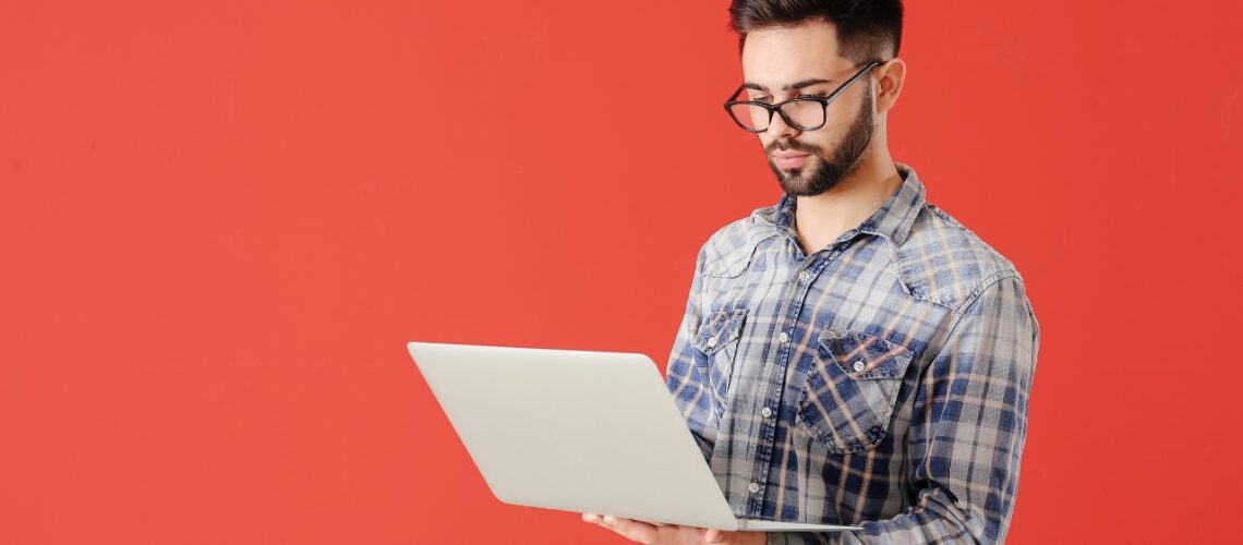 Kto korzysta z wirtualnego biura